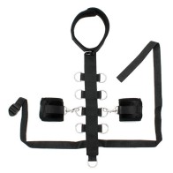 Collar Negro Acolchado con Línea de Restricción y Muñequeras - Bondage Confortable